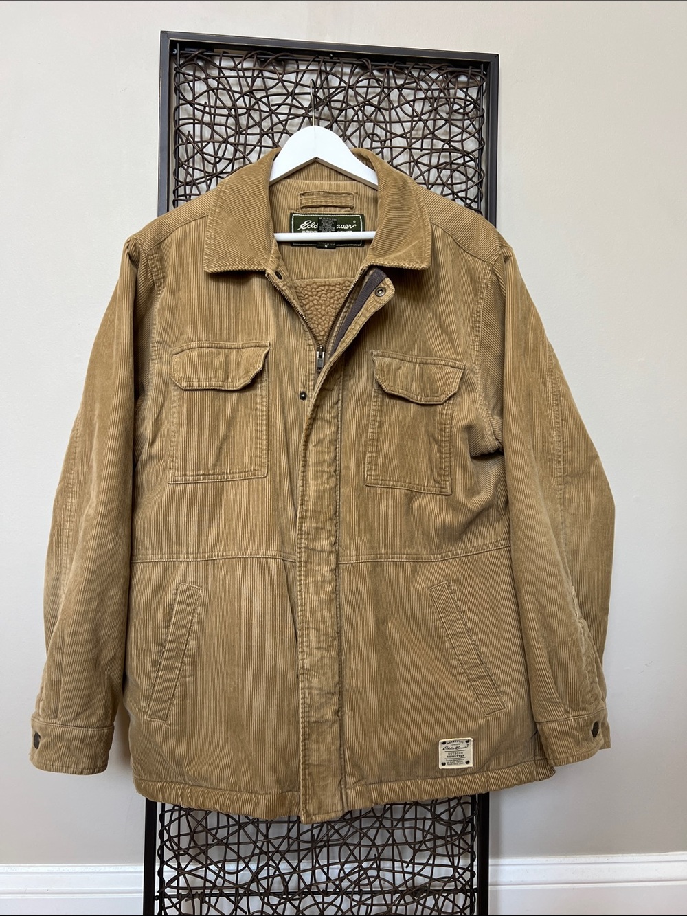 Eddie Bauer Tan Corduroy Cotton Field Chore Jacket Sherpa Lined Pockets Mens M